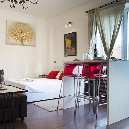 Studio Apartment With A View Of Ban Jelacic Square Zagreb Buitenkant foto