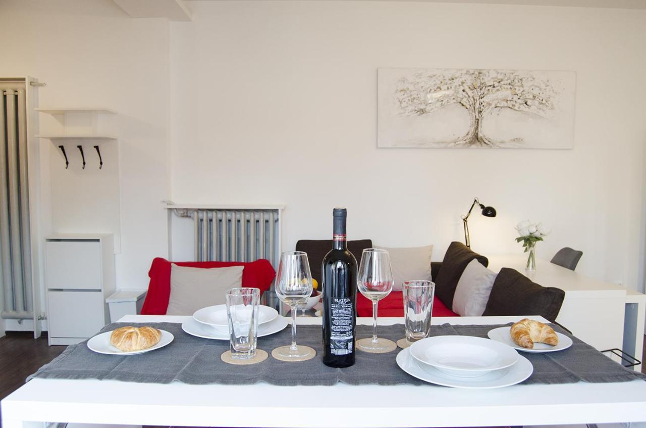 Studio Apartment With A View Of Ban Jelacic Square Zagreb Buitenkant foto