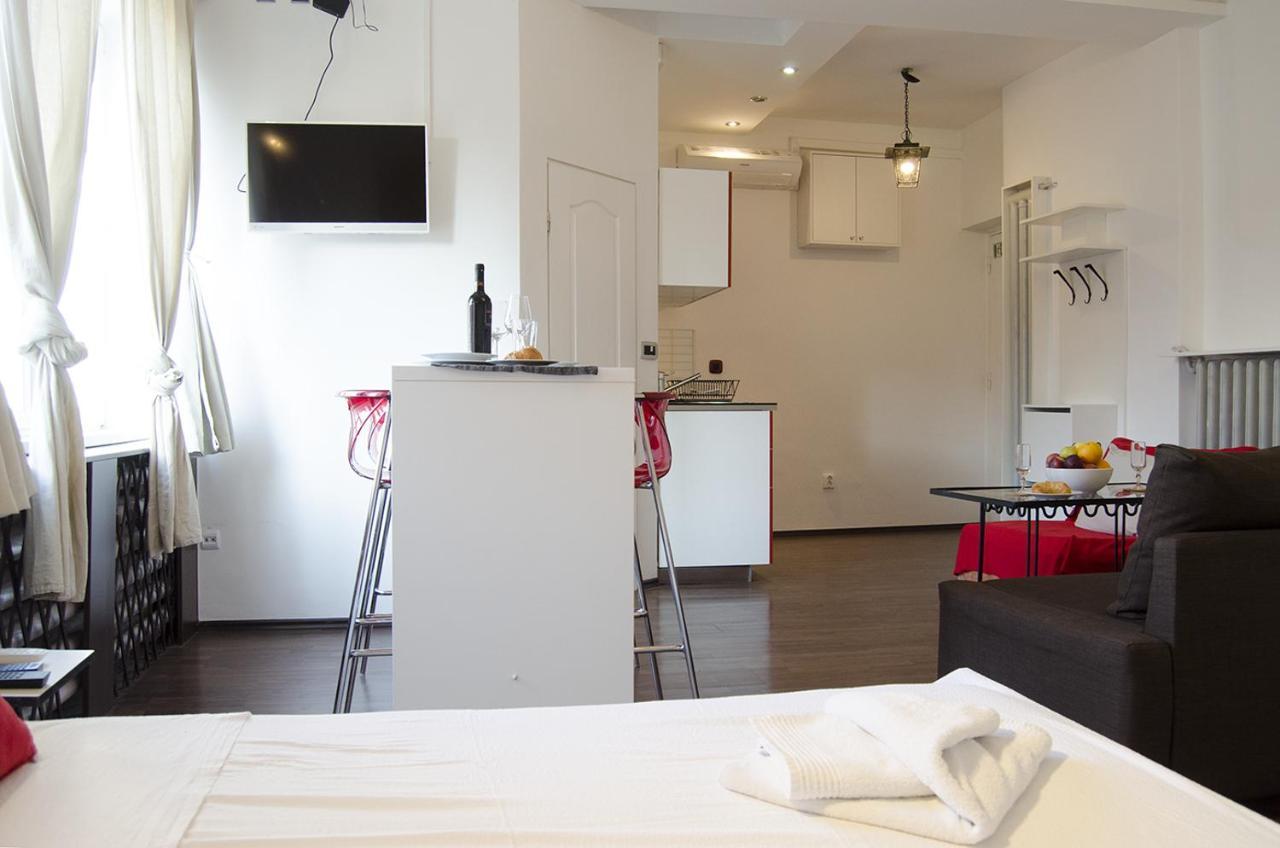 Studio Apartment With A View Of Ban Jelacic Square Zagreb Buitenkant foto