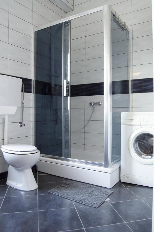 Studio Apartment With A View Of Ban Jelacic Square Zagreb Buitenkant foto